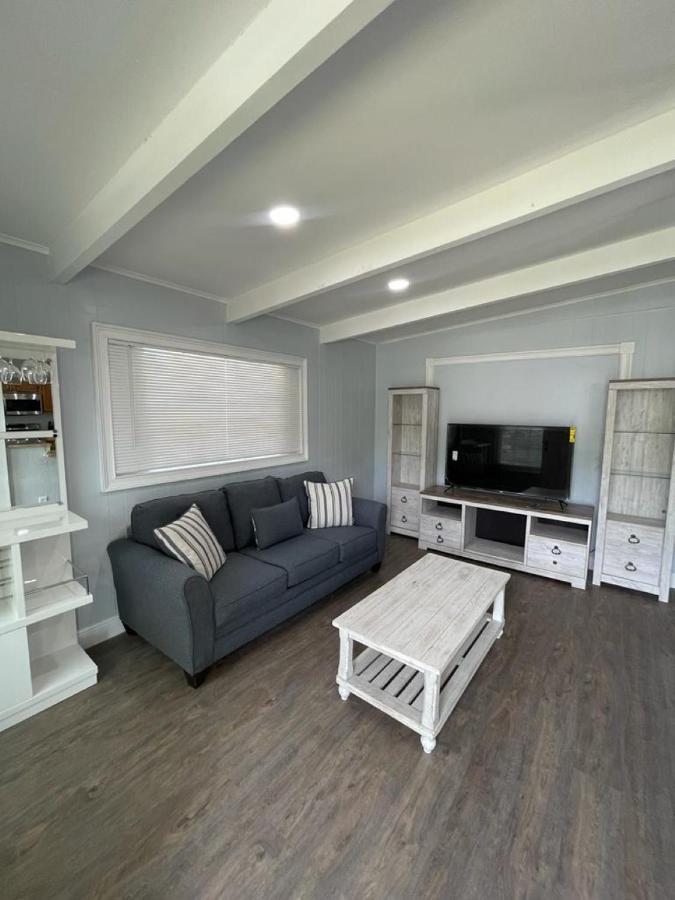 Cheerful Family Home Close To Everything! 탬파 외부 사진